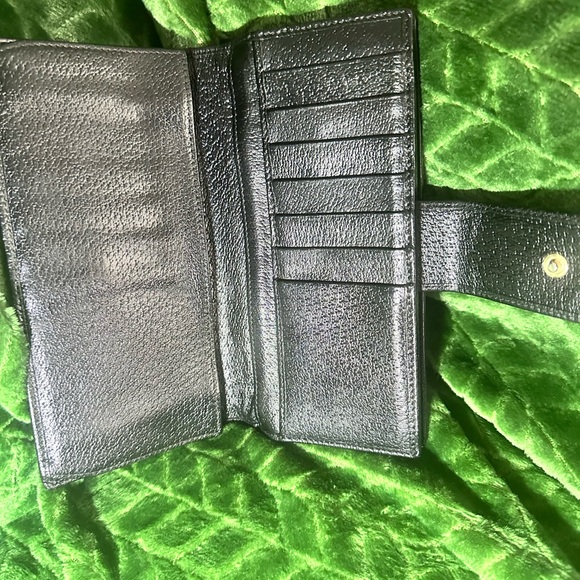 Gucci Wallet - Picture 3 of 9